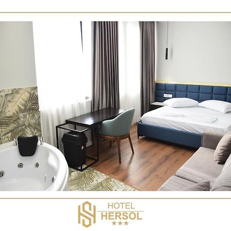 Hotel Hersol Durrës Buitenkant foto