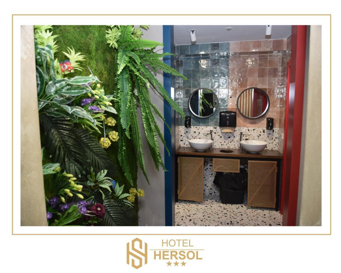 Hotel Hersol Durrës Buitenkant foto