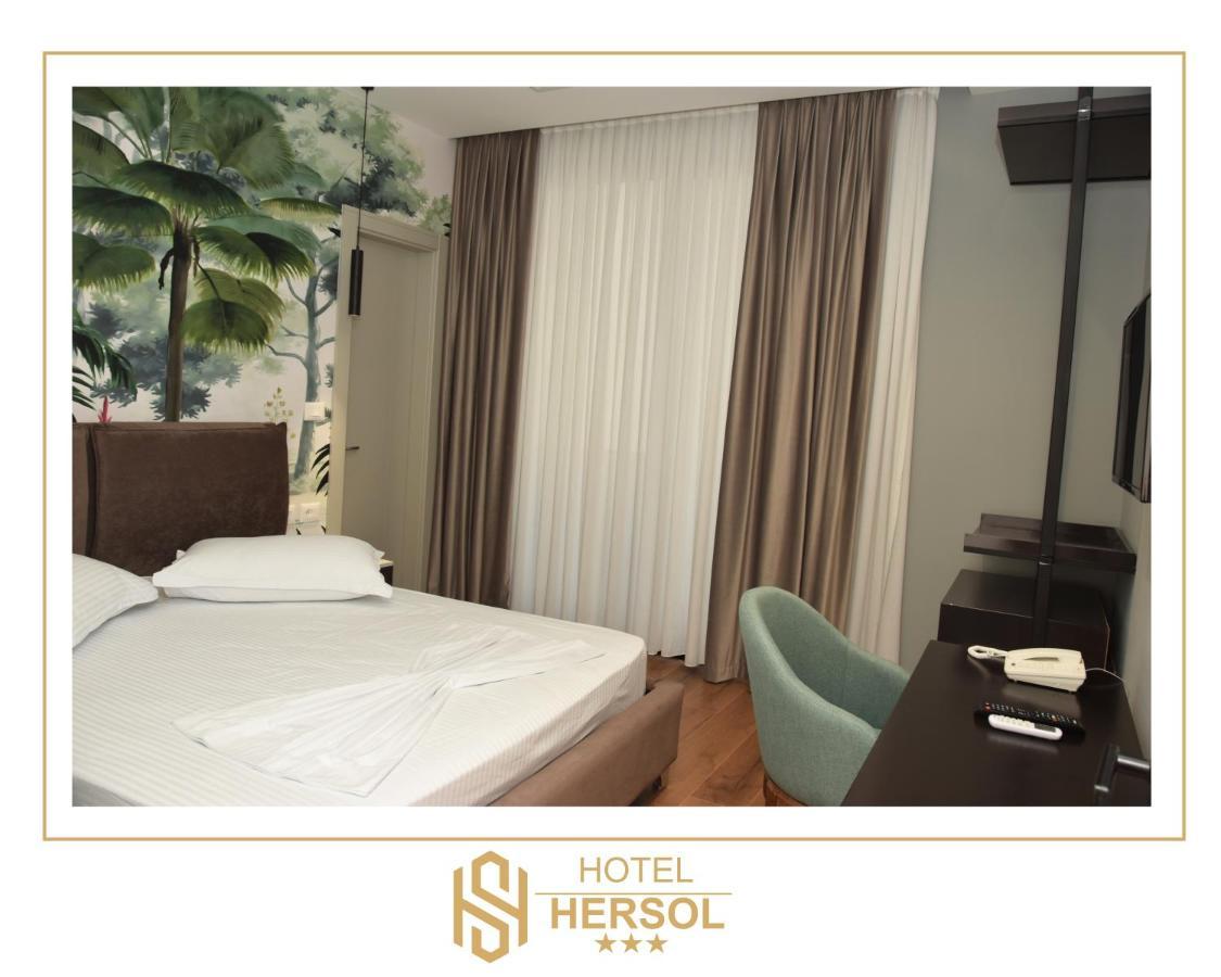 Hotel Hersol Durrës Buitenkant foto