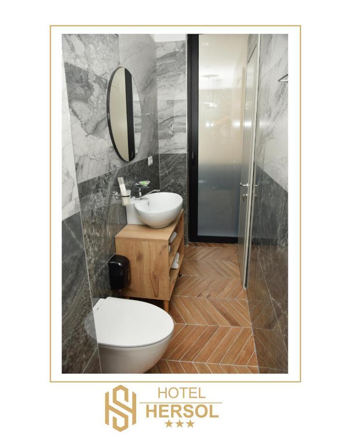 Hotel Hersol Durrës Buitenkant foto